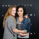 Demi_Lovato_28129-58.jpg