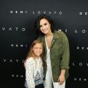 Demi_Lovato_28429-125.jpg